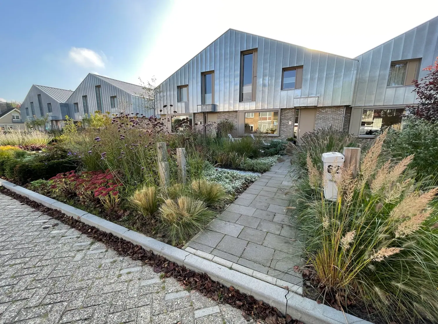 Tuinaanleg Voortuin Emmen: Materiaalkeuze